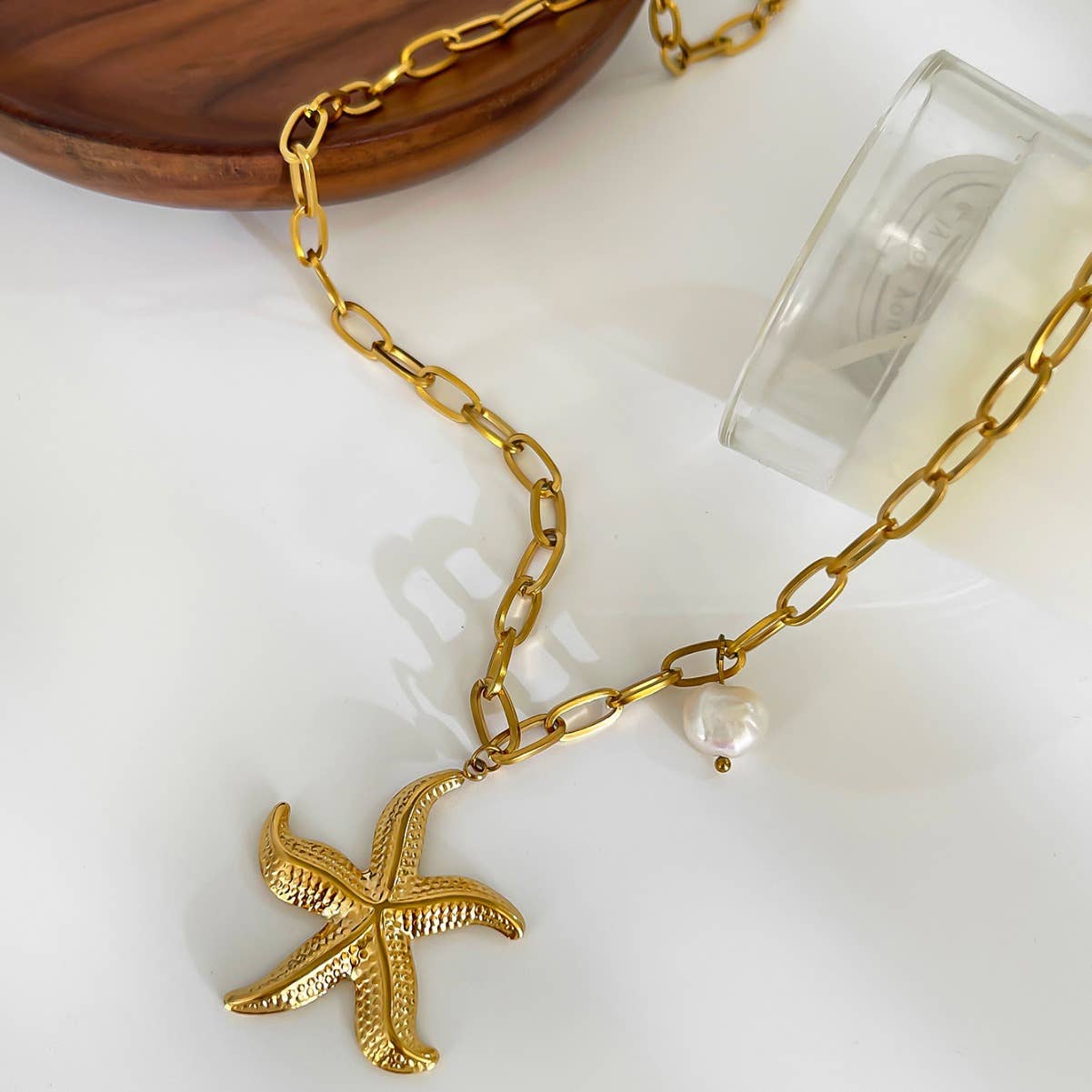 Starfish & Pearl Paperclip Chain Necklace in Gold