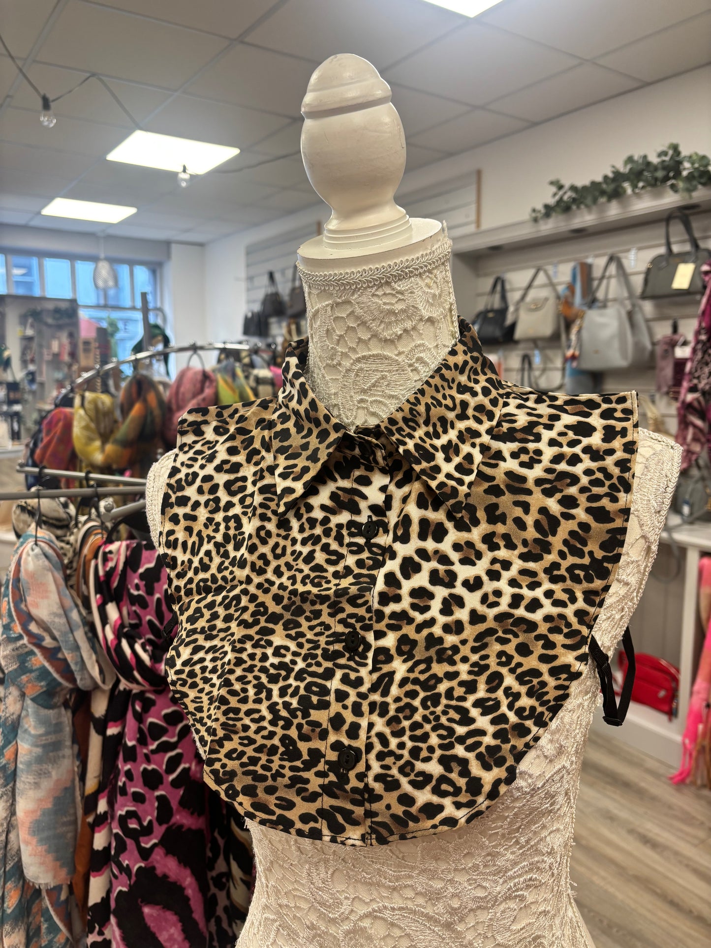 Lexi Animal Mock print collar