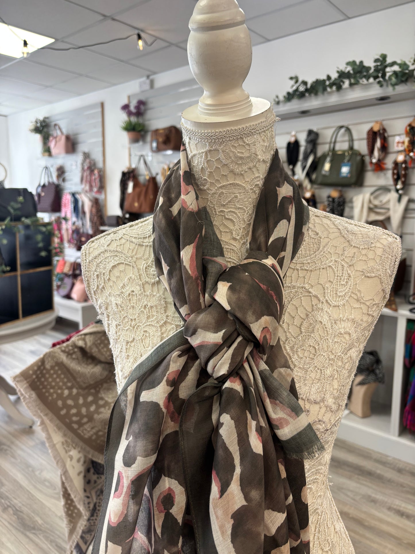 Alora Autumn light weight scarf