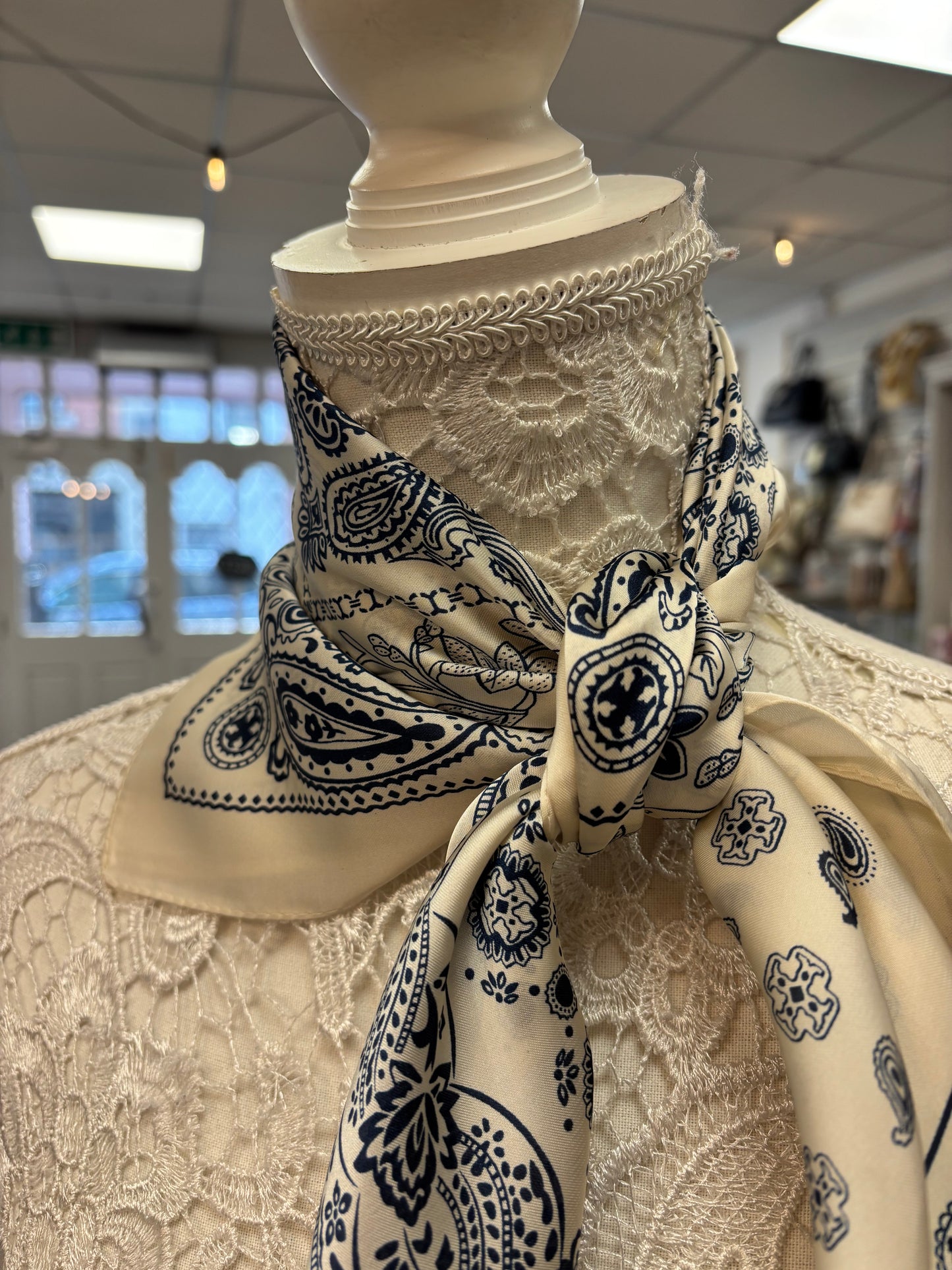 Delphine neck scarf