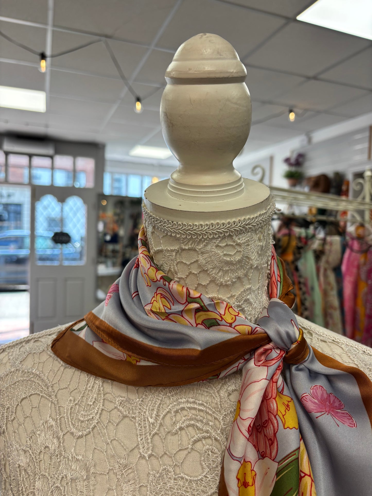 Beatrice neck scarf