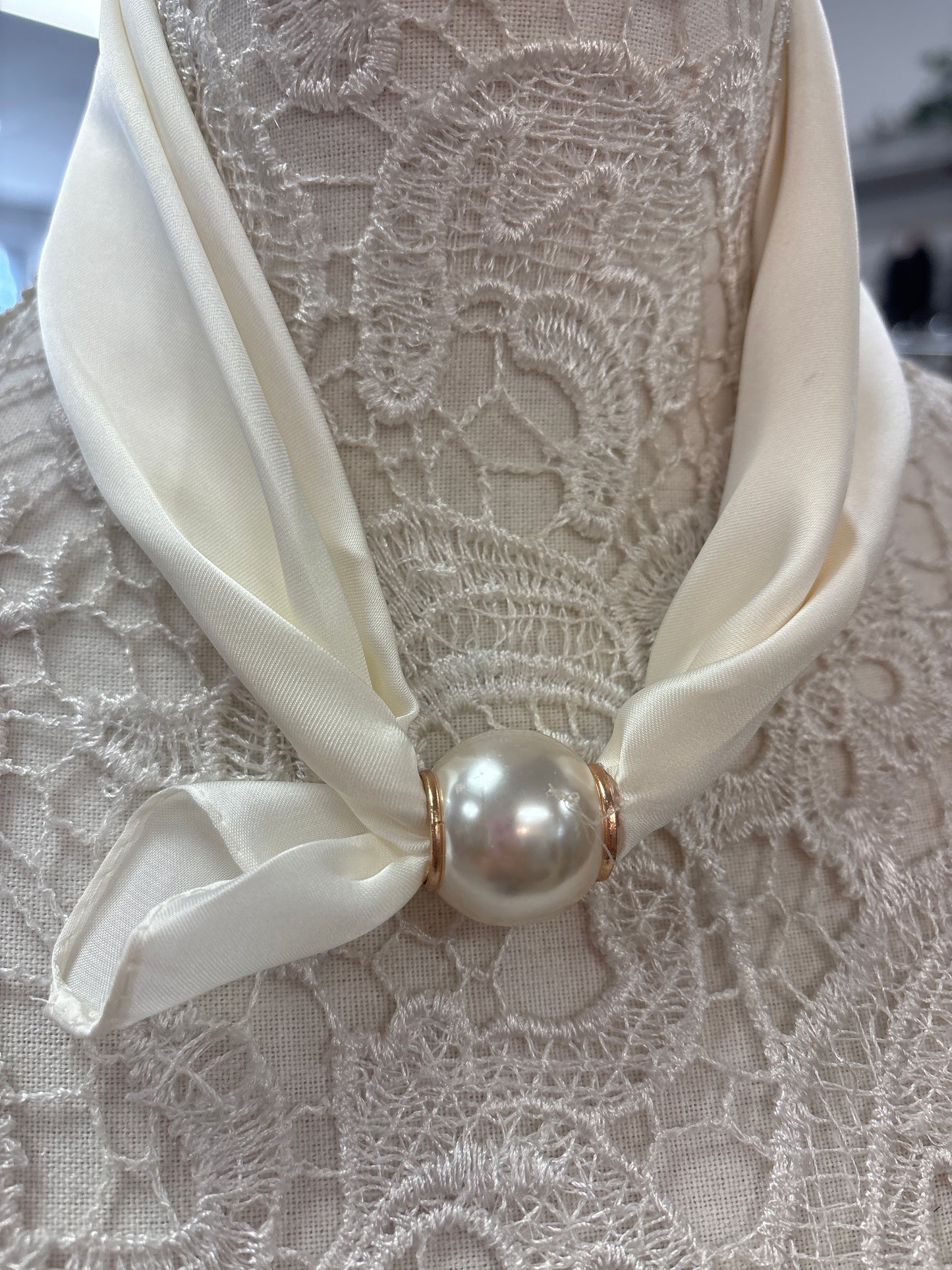Billy cream pearl scarf