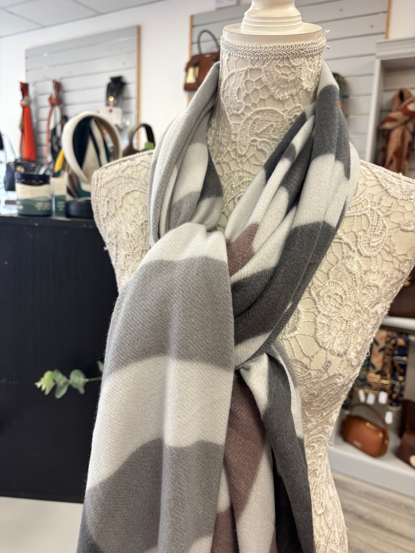 Bonnie fleece scarf