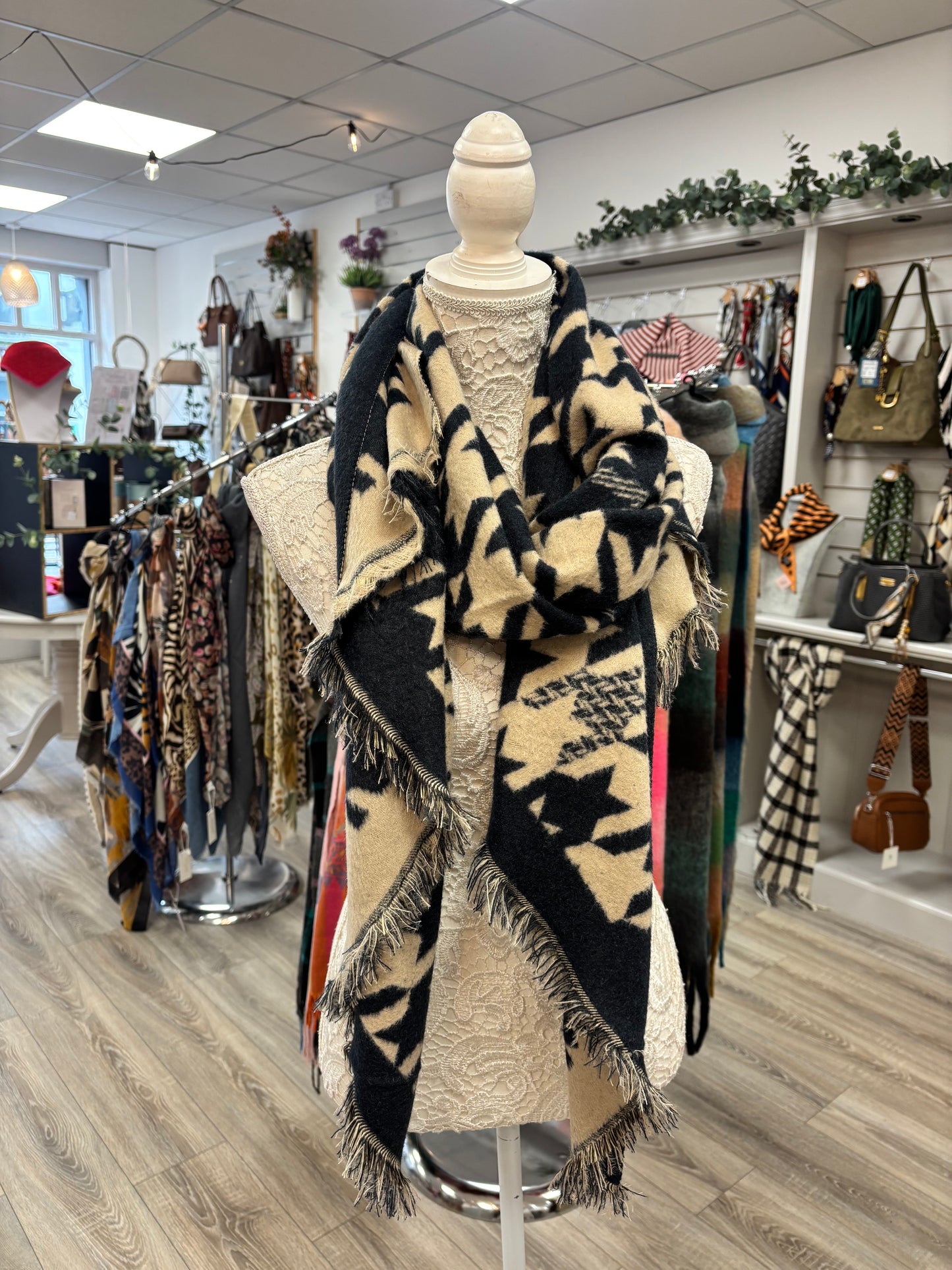 Freda dog tooth check winter scarf