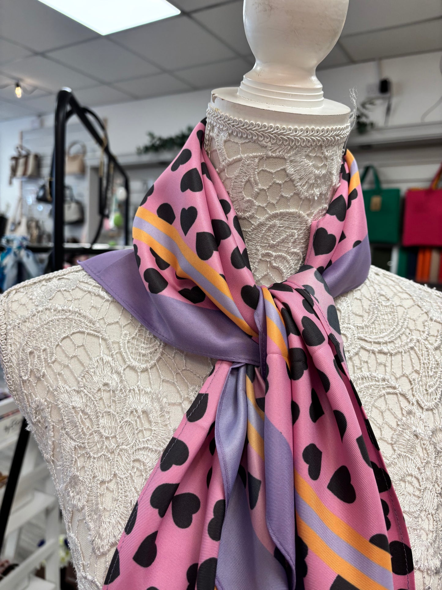 Tina neck scarf