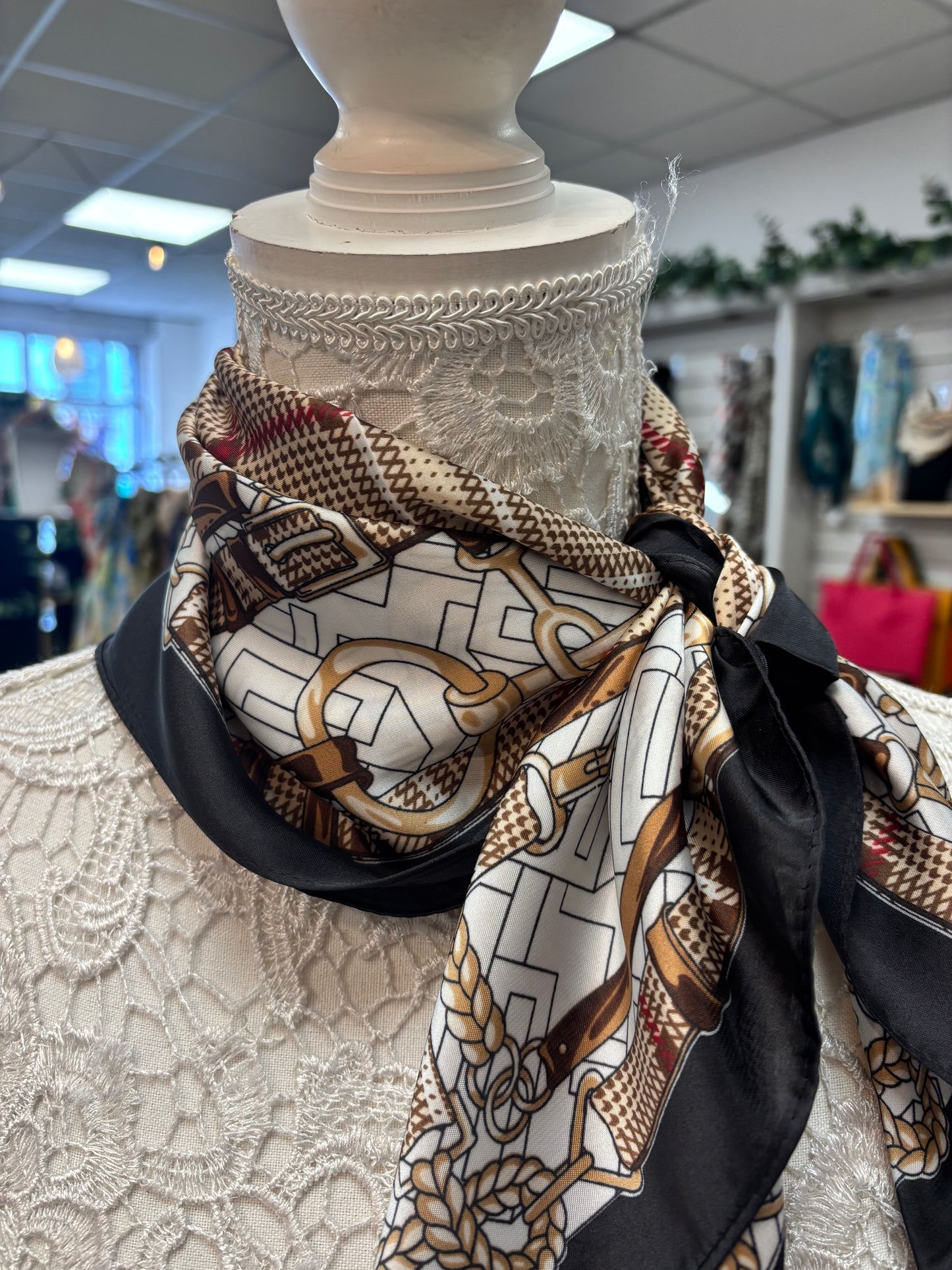 Reece neck scarf