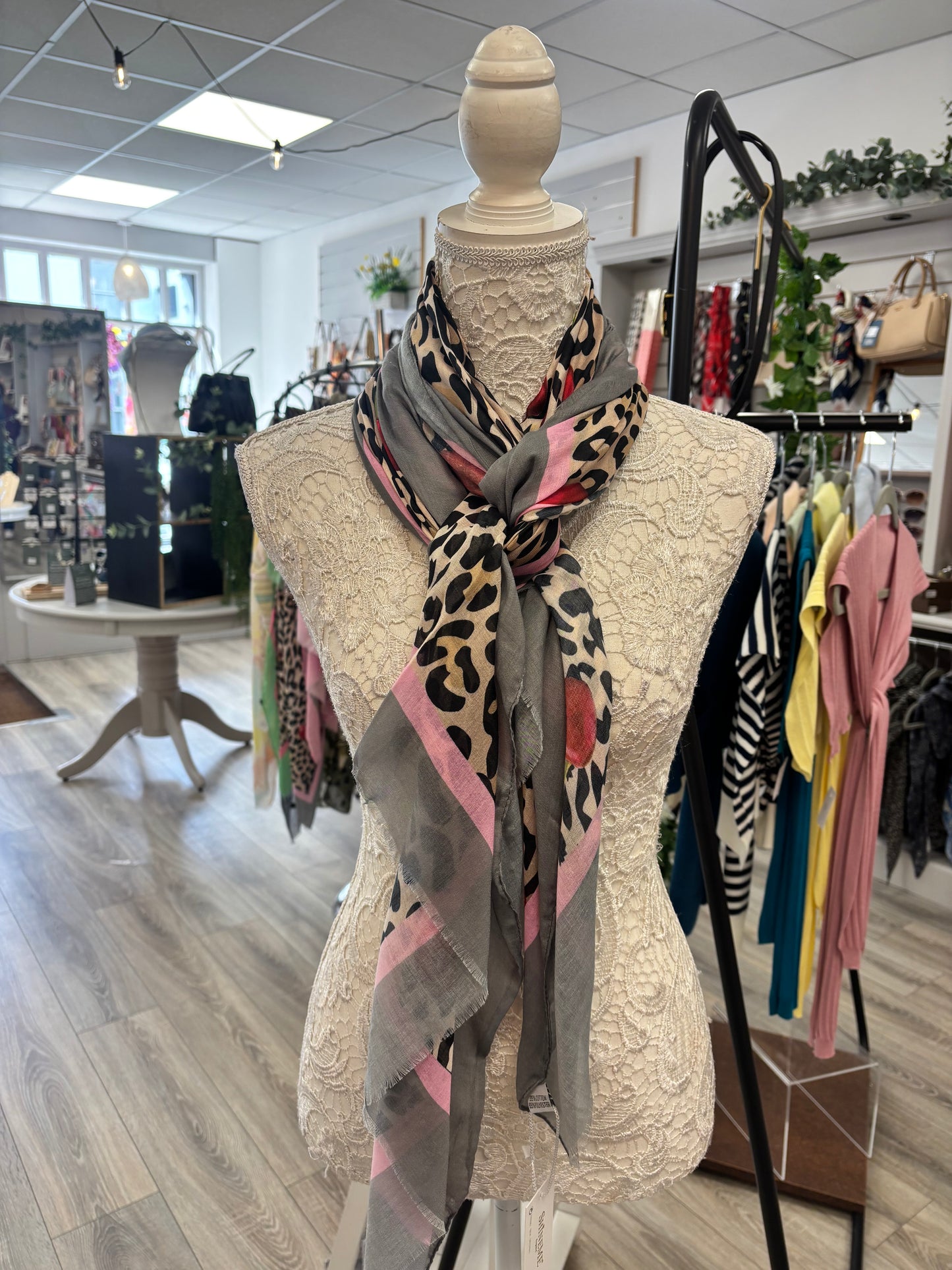 Dawson scarf
