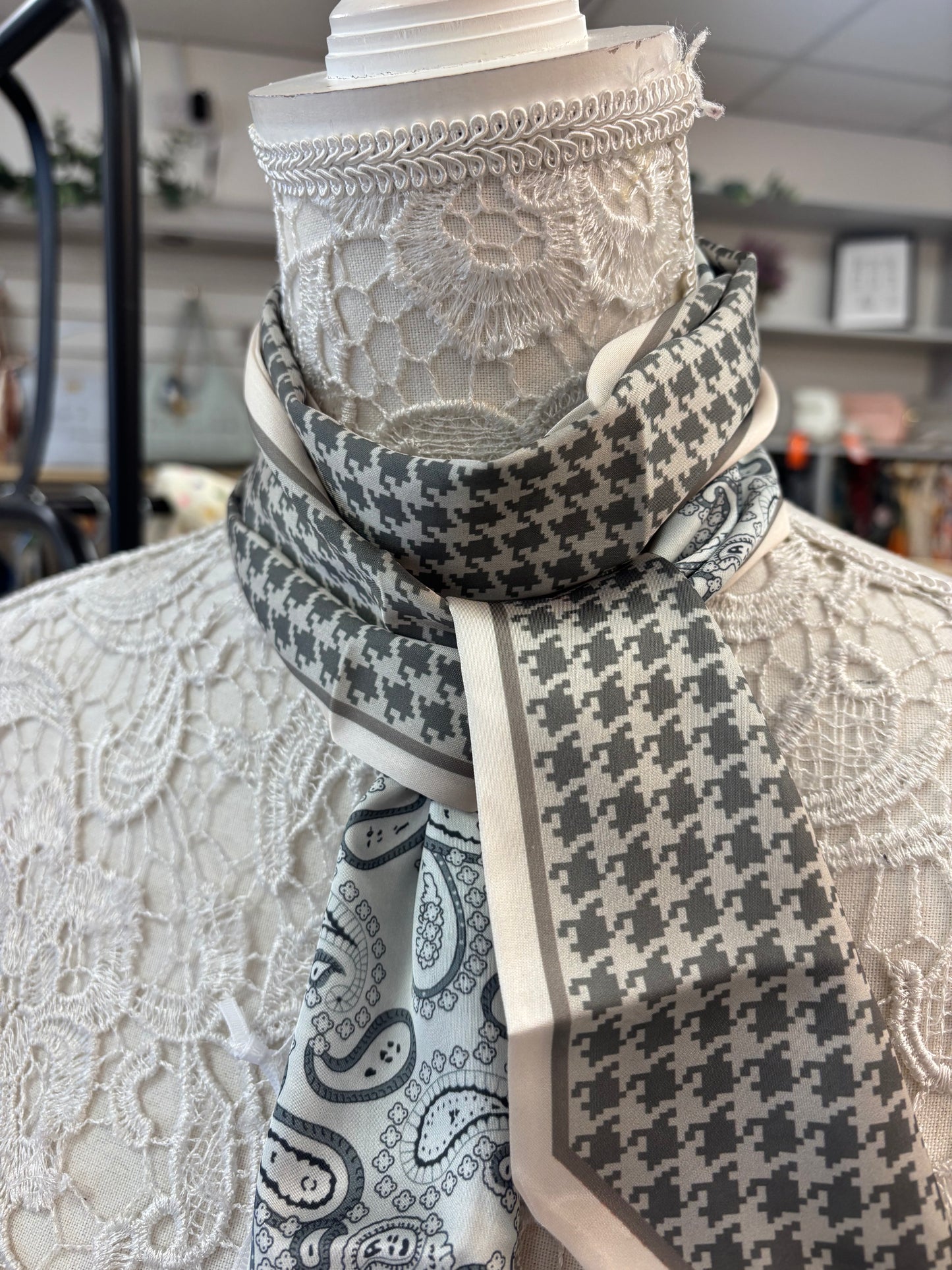 Dog tooth print on reverse silk feel scarf with ribbon finished edge