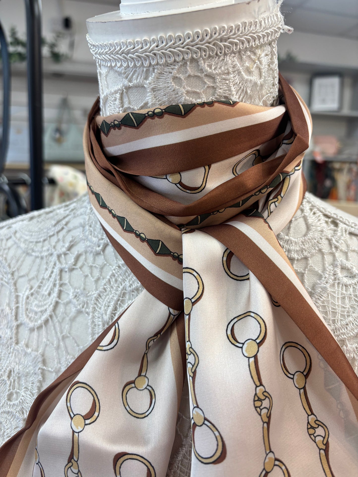 Chain edge print silk feel scarf with ribbon finished edges