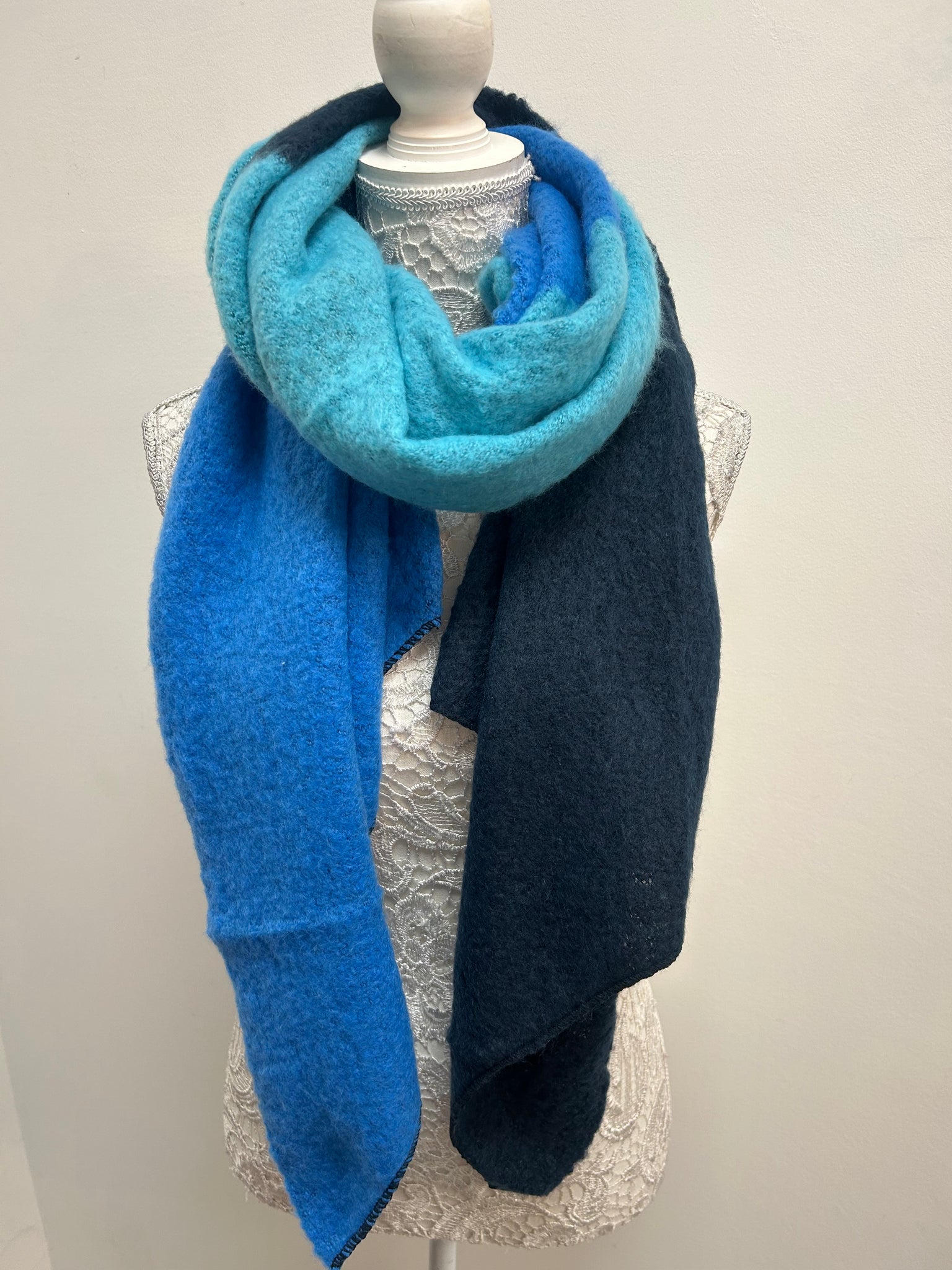 Nora Heavyweight Scarf - Royal Blue/Navy