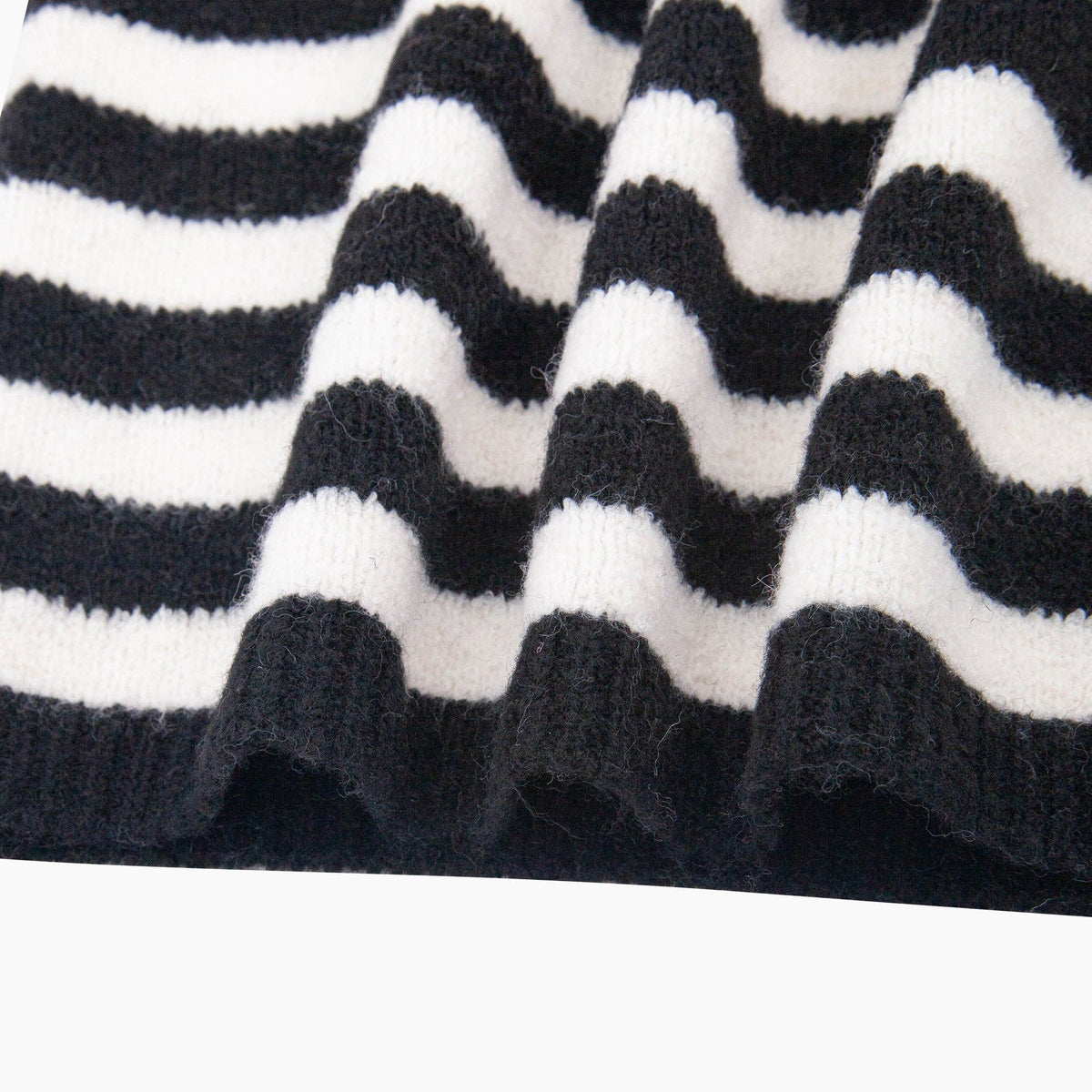 Vera Striped Triangle Heavyweight Scarf in Black/White