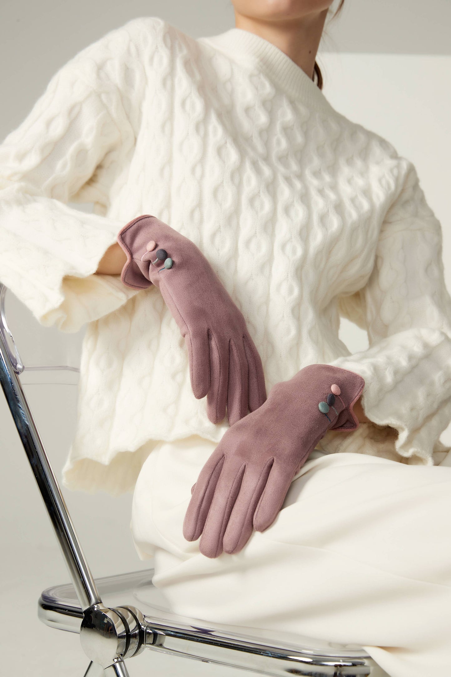 Trim & Button gloves