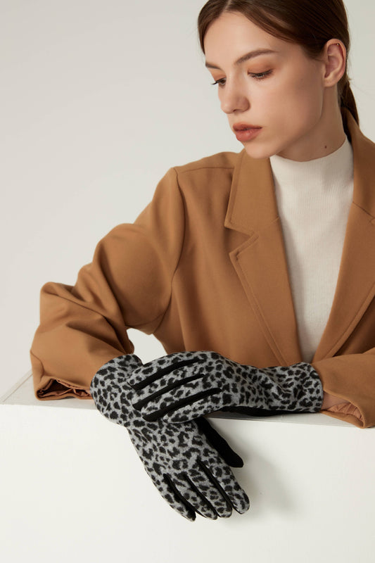 Women's Leopard Print Touchscreen Gloves