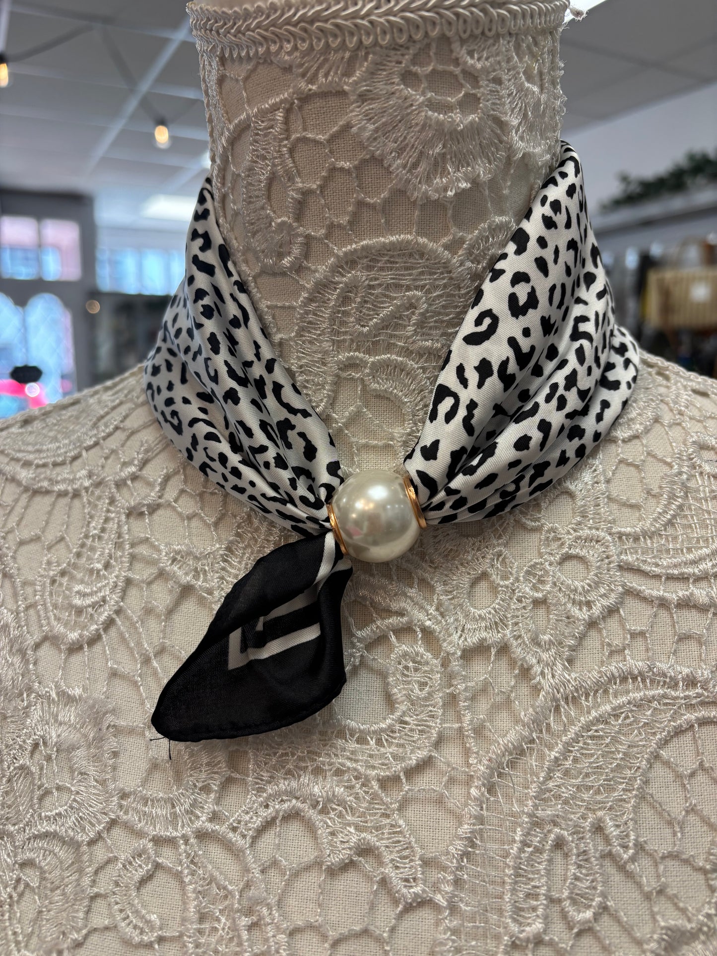 Cheeta magnetic scarf/necklace