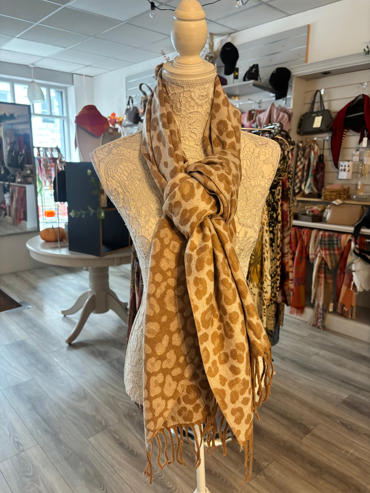 Anna animal print heavy scarf