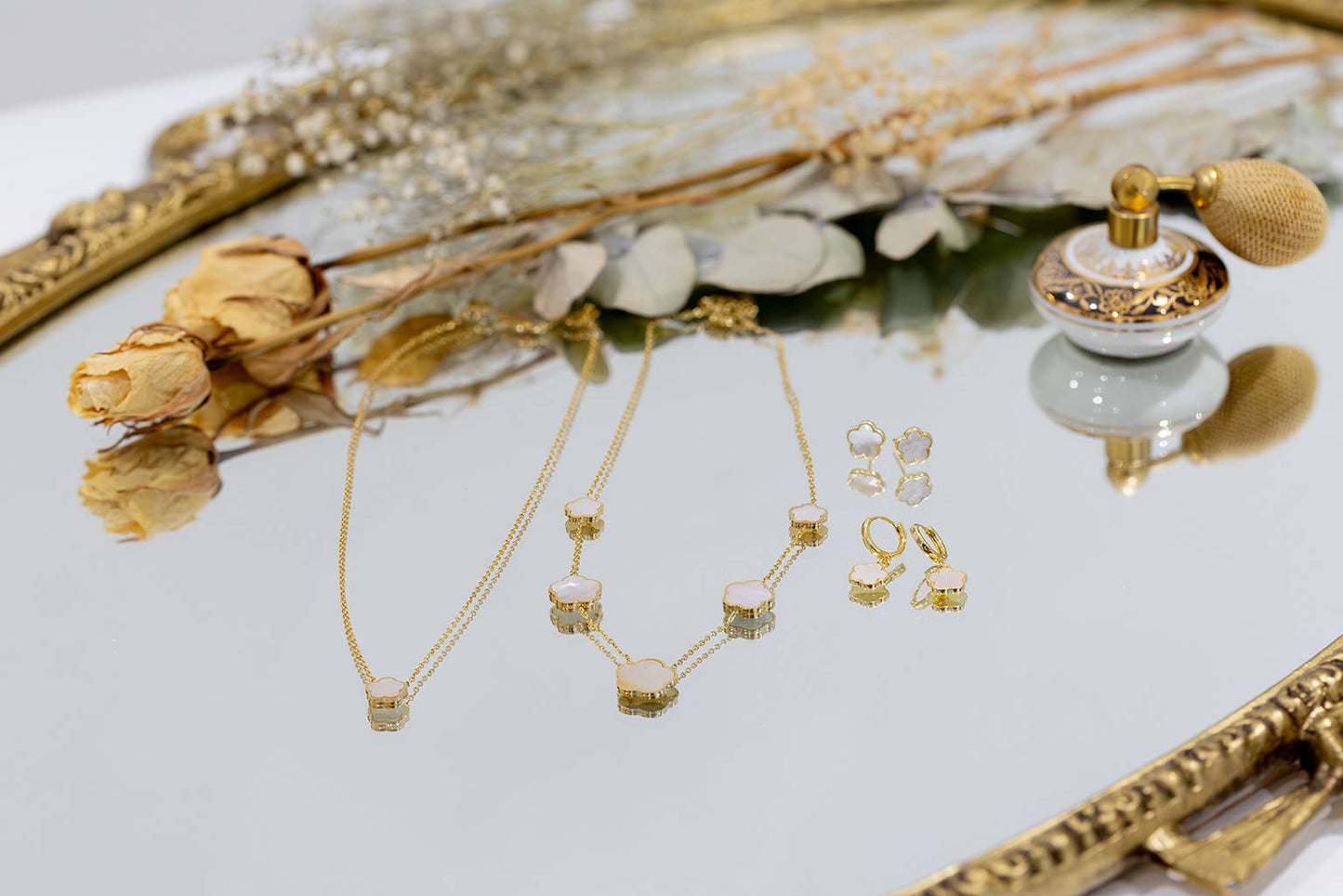 5 Petal Flower Stud Earring in Mother of Pearl