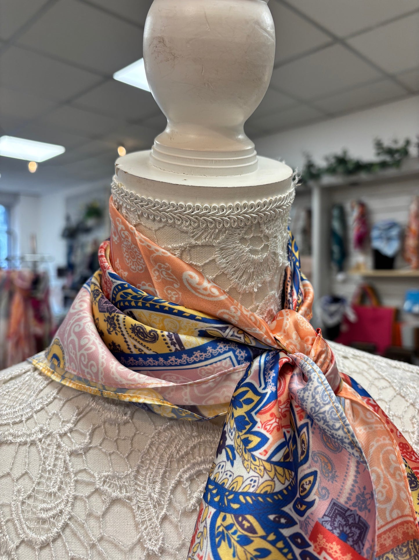Gina neck scarf