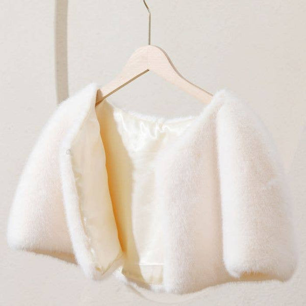 Sleeveless Faux fur shrug