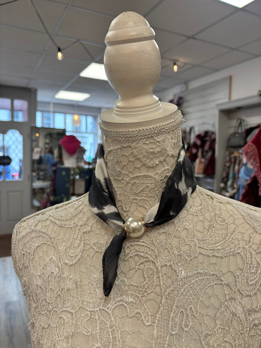 Mila abstract scarf