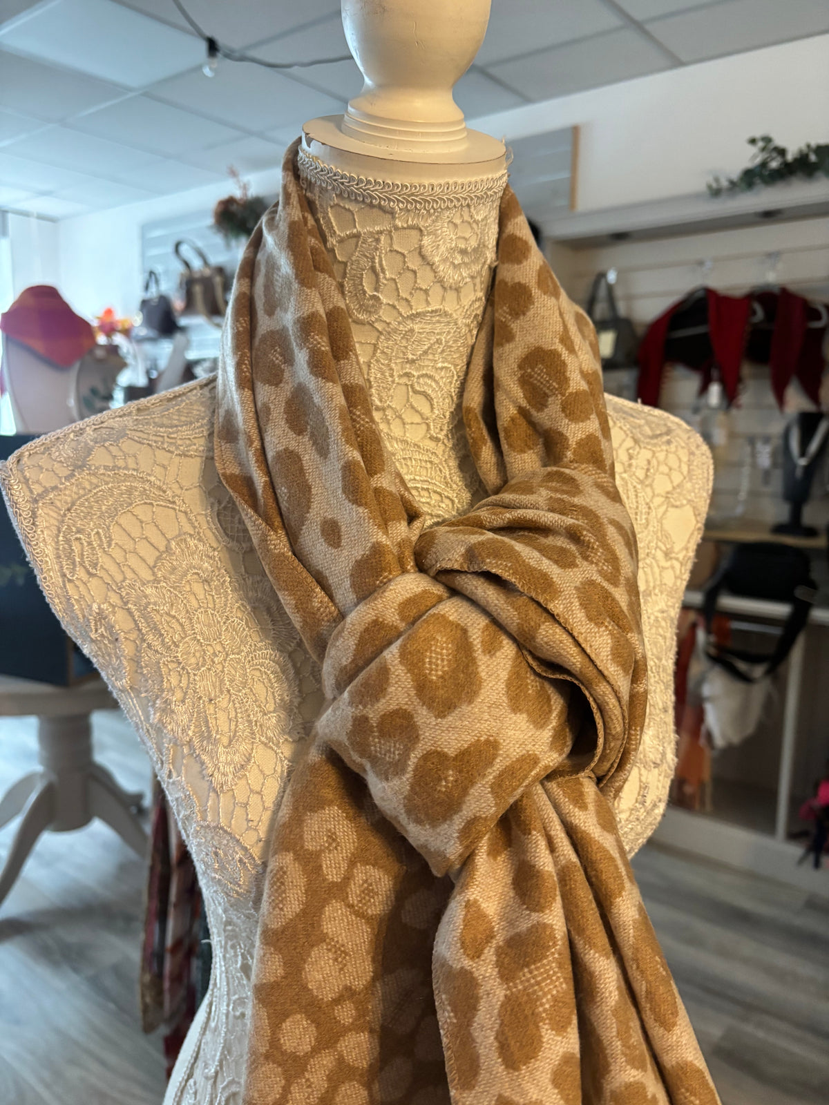 Anna animal print heavy scarf