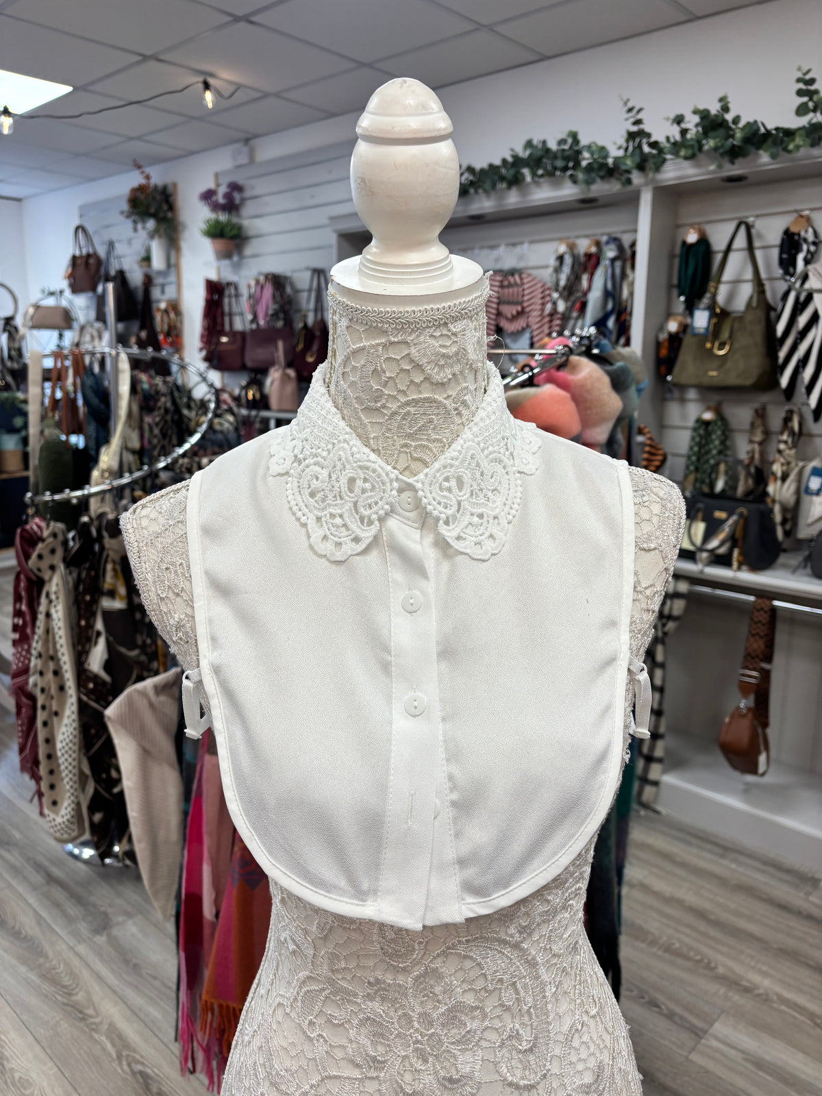Rita lace mock collar