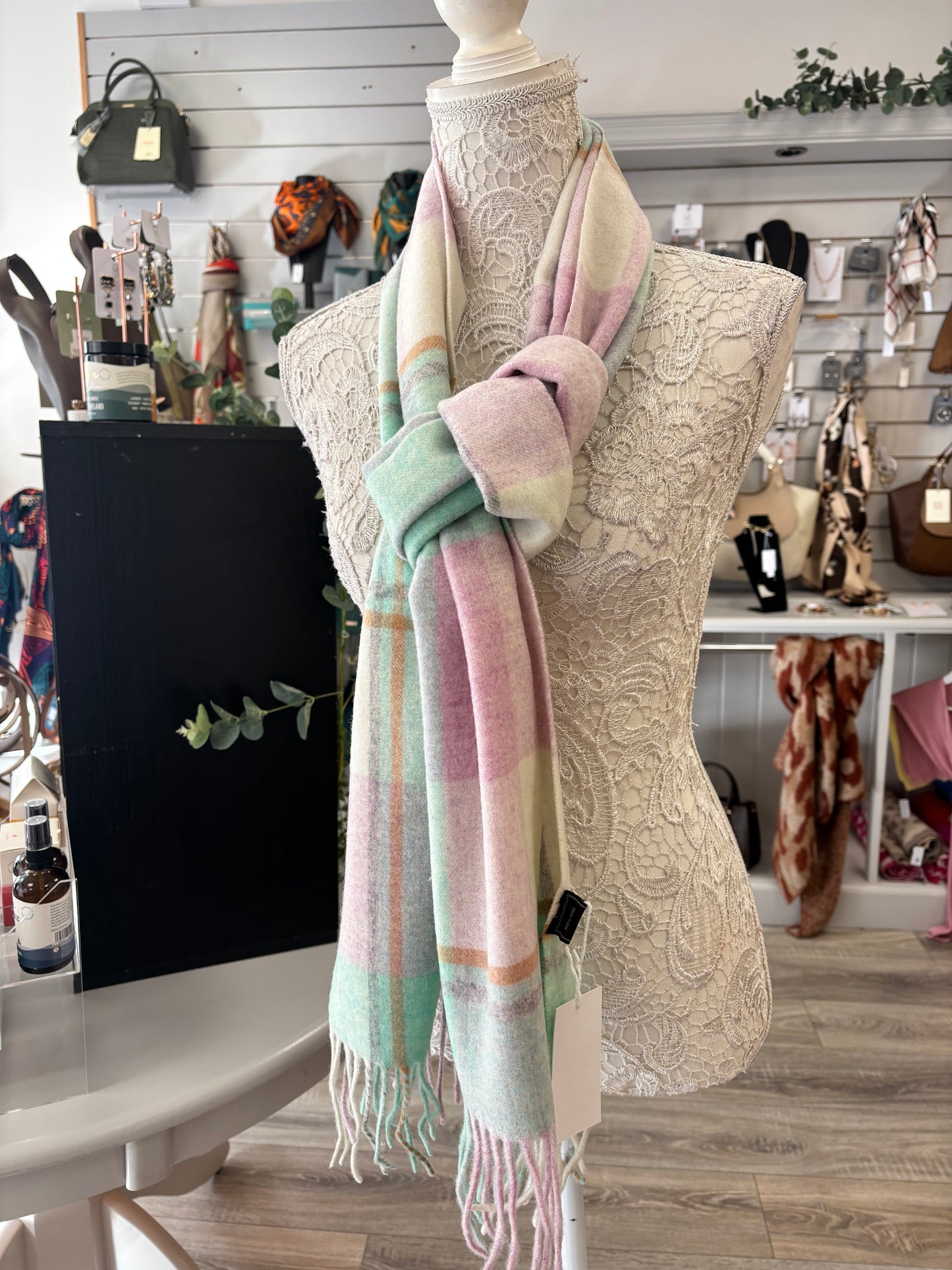 Luna checked scarf