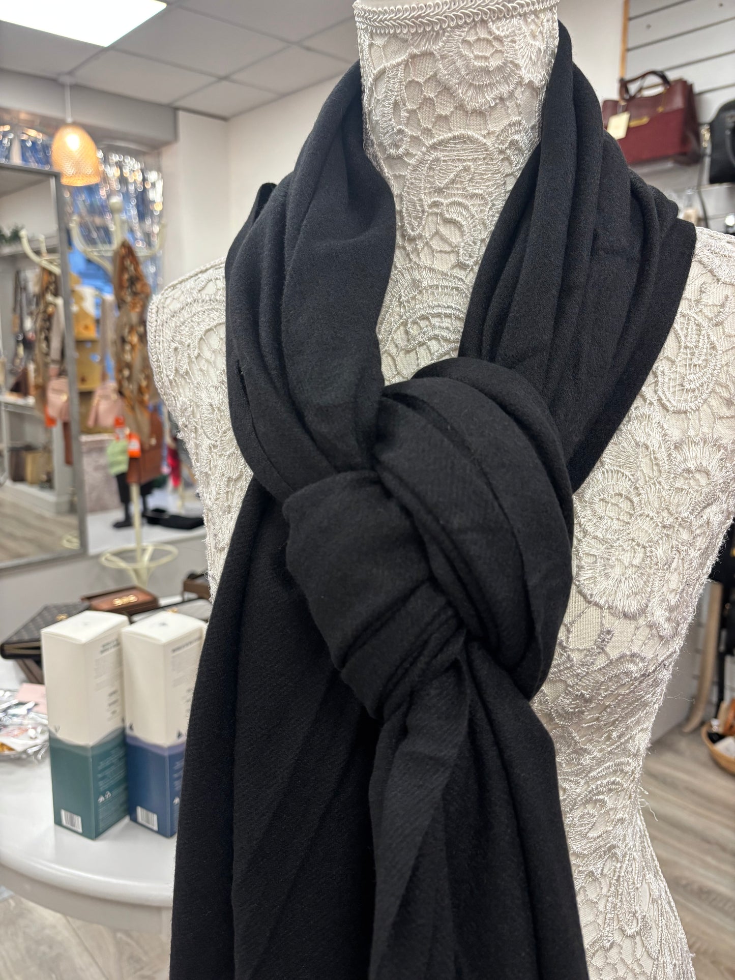 Savi plain tassel scarf