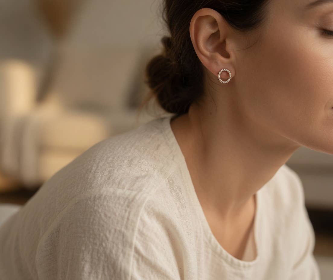 Crystal Detailed Circle Earrings – Gold