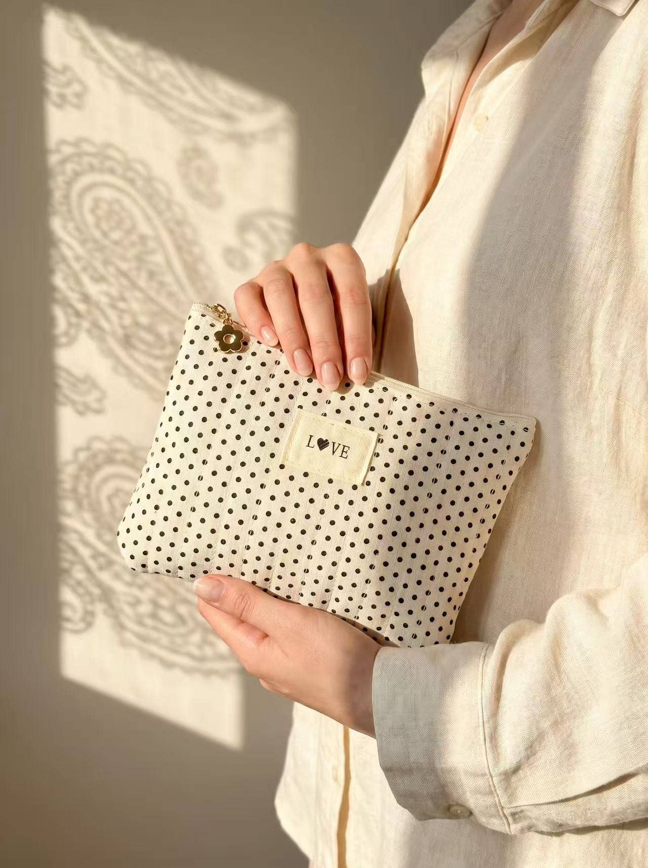 Love Quilted polka-dot toiletry pouch 14 x 20 cm