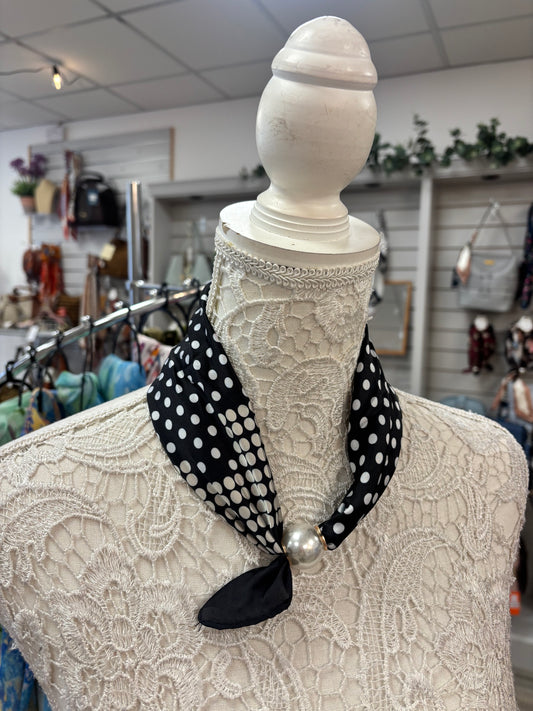Gina dotty scarf