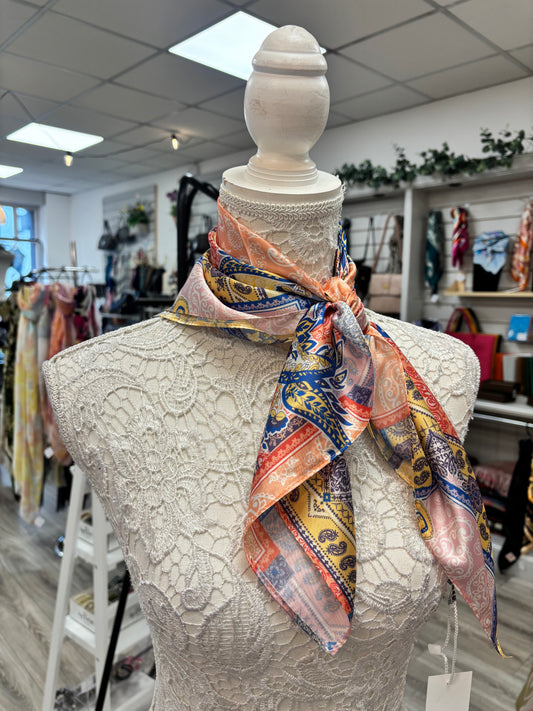 Gina neck scarf