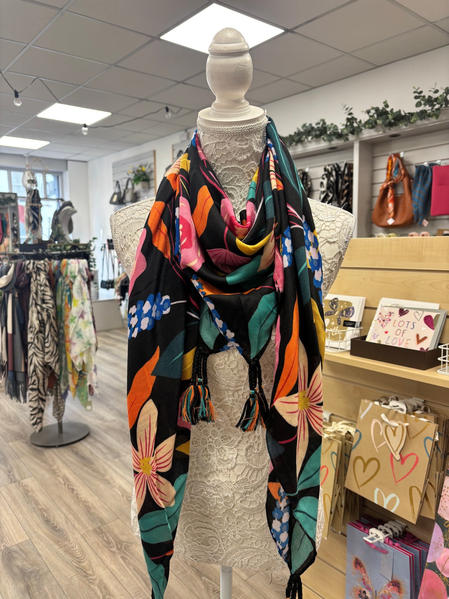 Lara tassle scarf