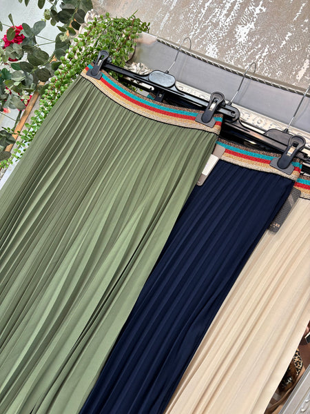 Kerry pleated skirt