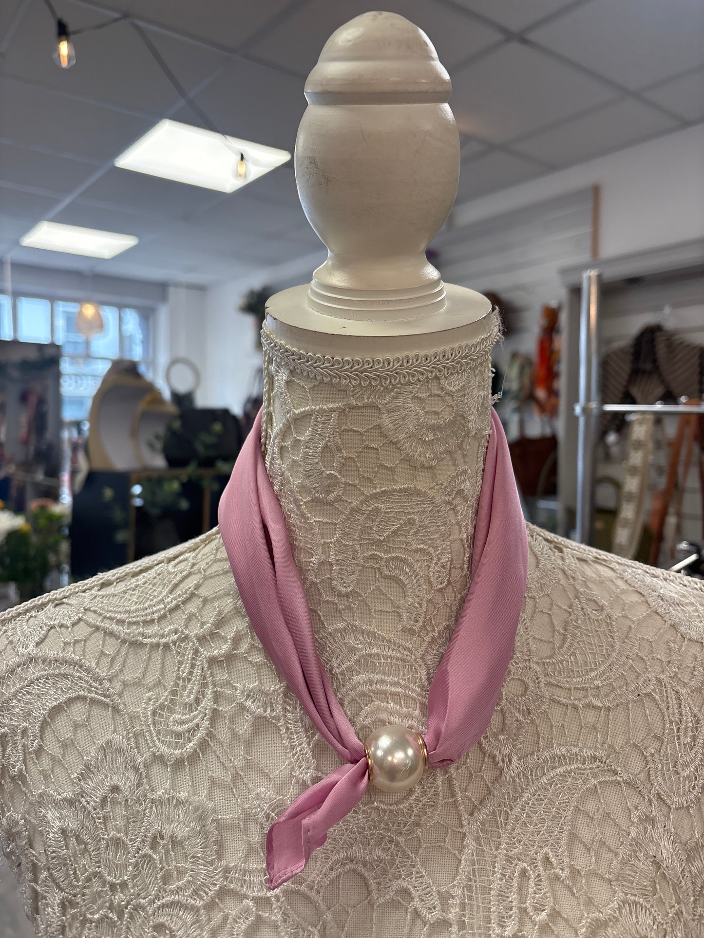 Clover pink pearl scarf