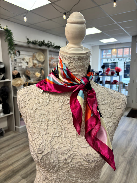 Gloria neck scarf