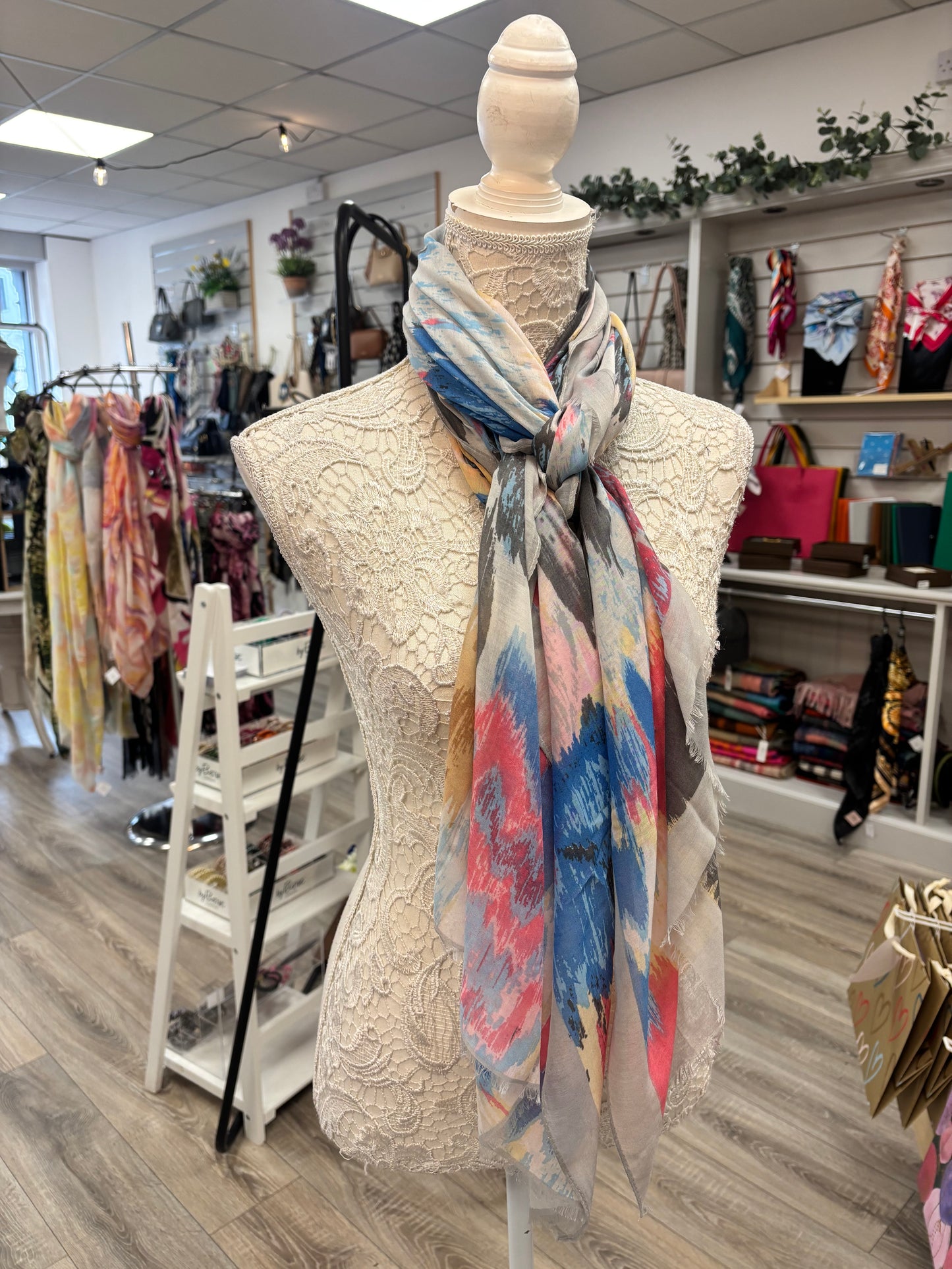 Lindy marble light weight scarf