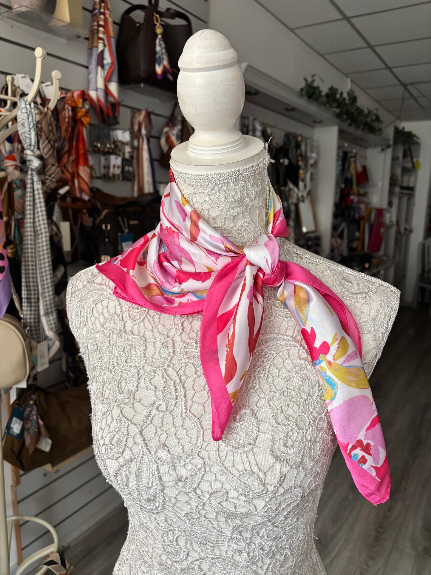Gina square scarf 70 x 70 cm