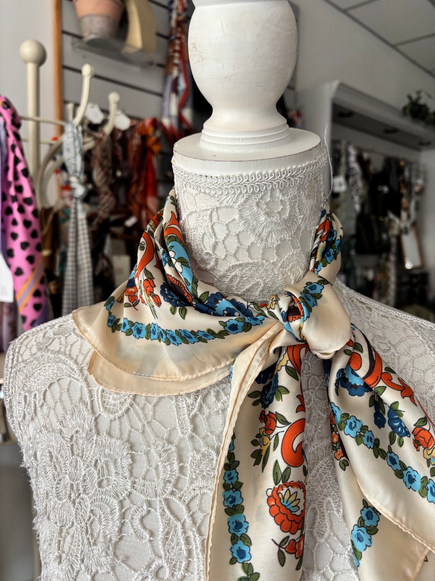 Hester neck scarf