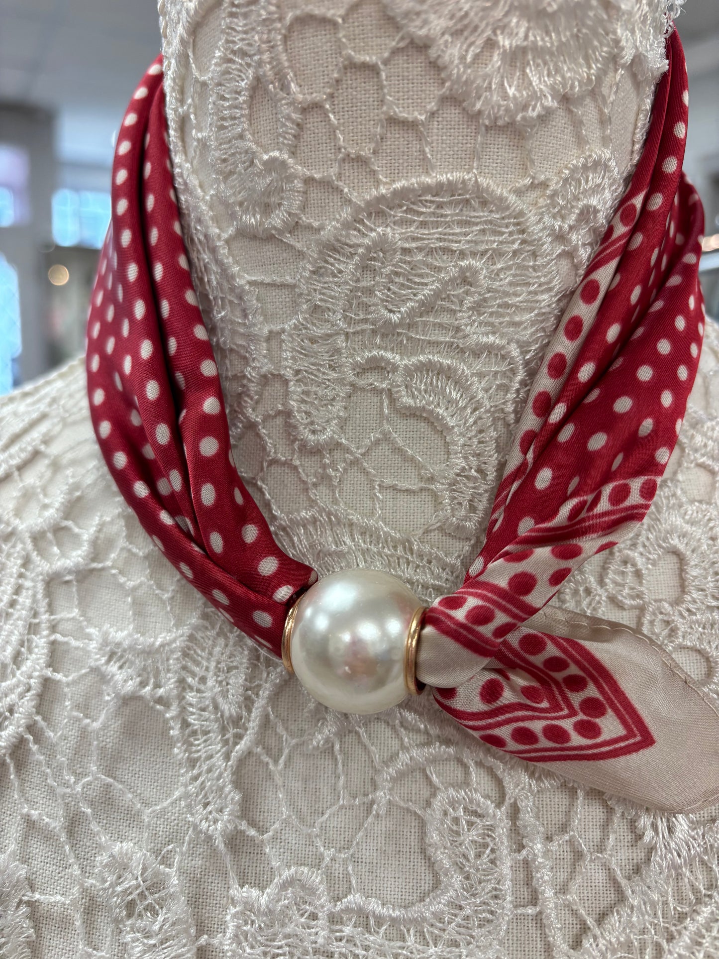 Chantelle dotty scarf
