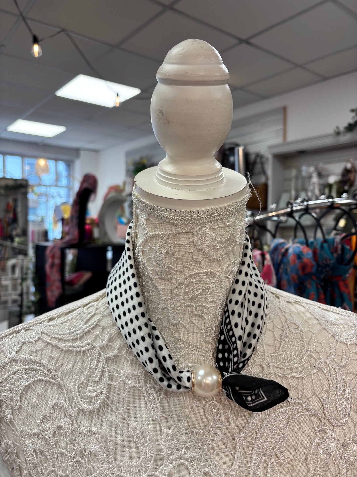 Chantelle dotty scarf