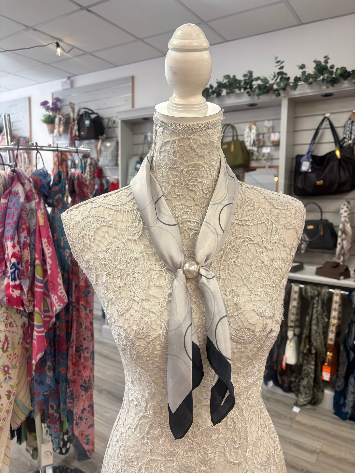 Sheila scarf