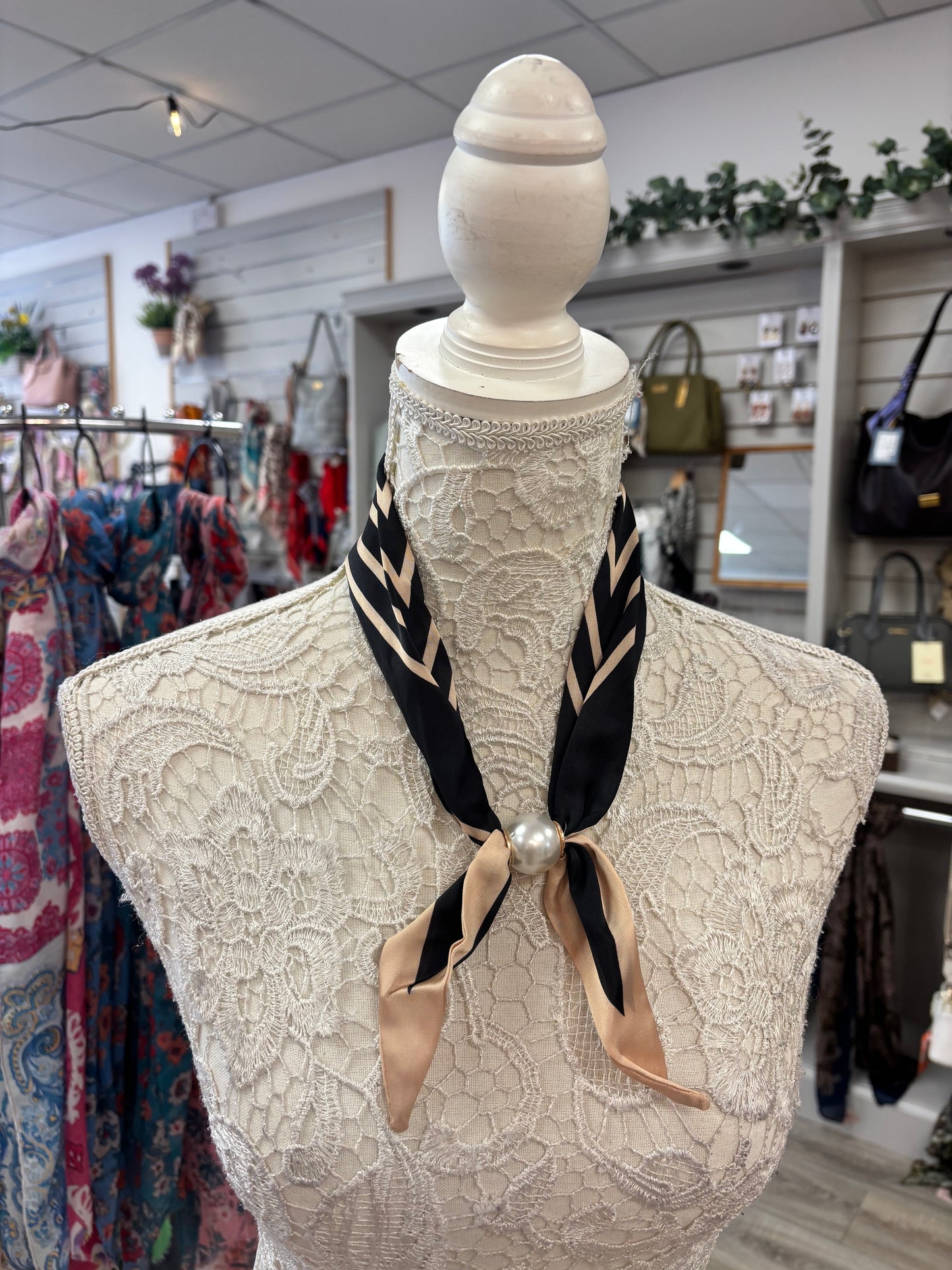 Selena black and champagne double tie