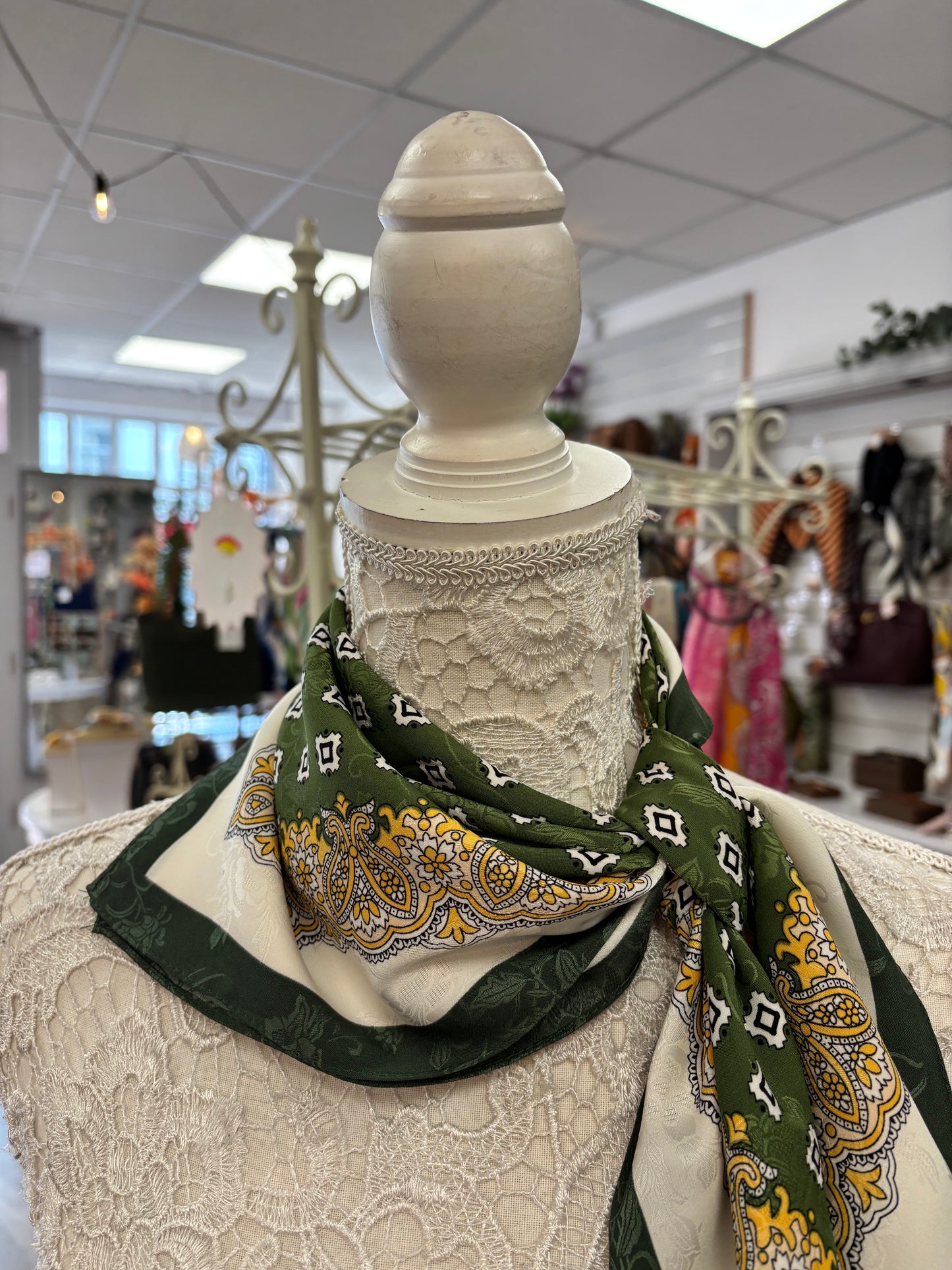 Shauna baroque pattern neck scarf