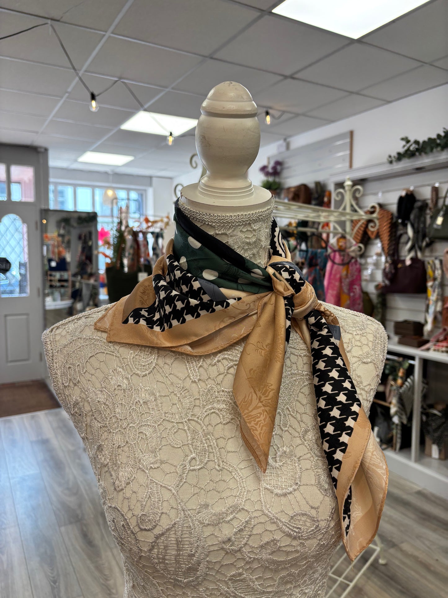 Bindi Baroque neck scarf
