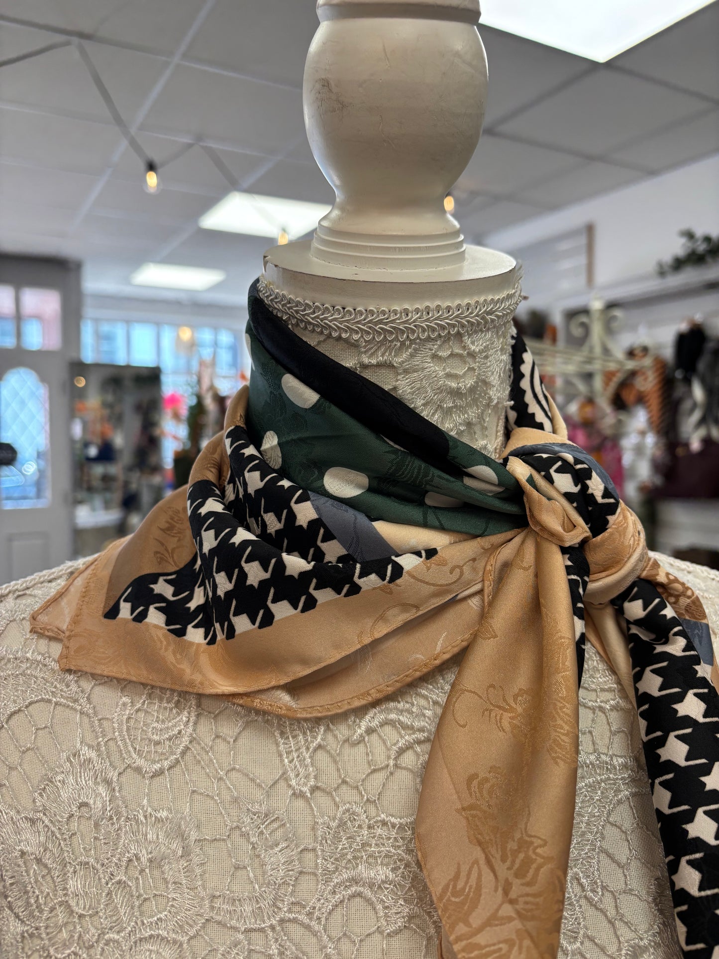 Bindi Baroque neck scarf