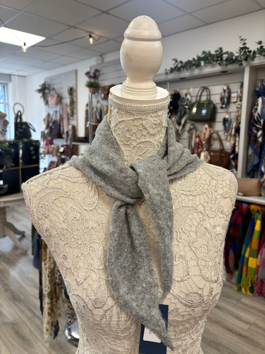 Dinah fine knit neck scarf