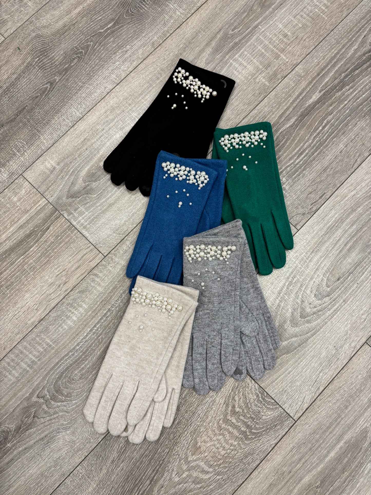 Pearl gloves