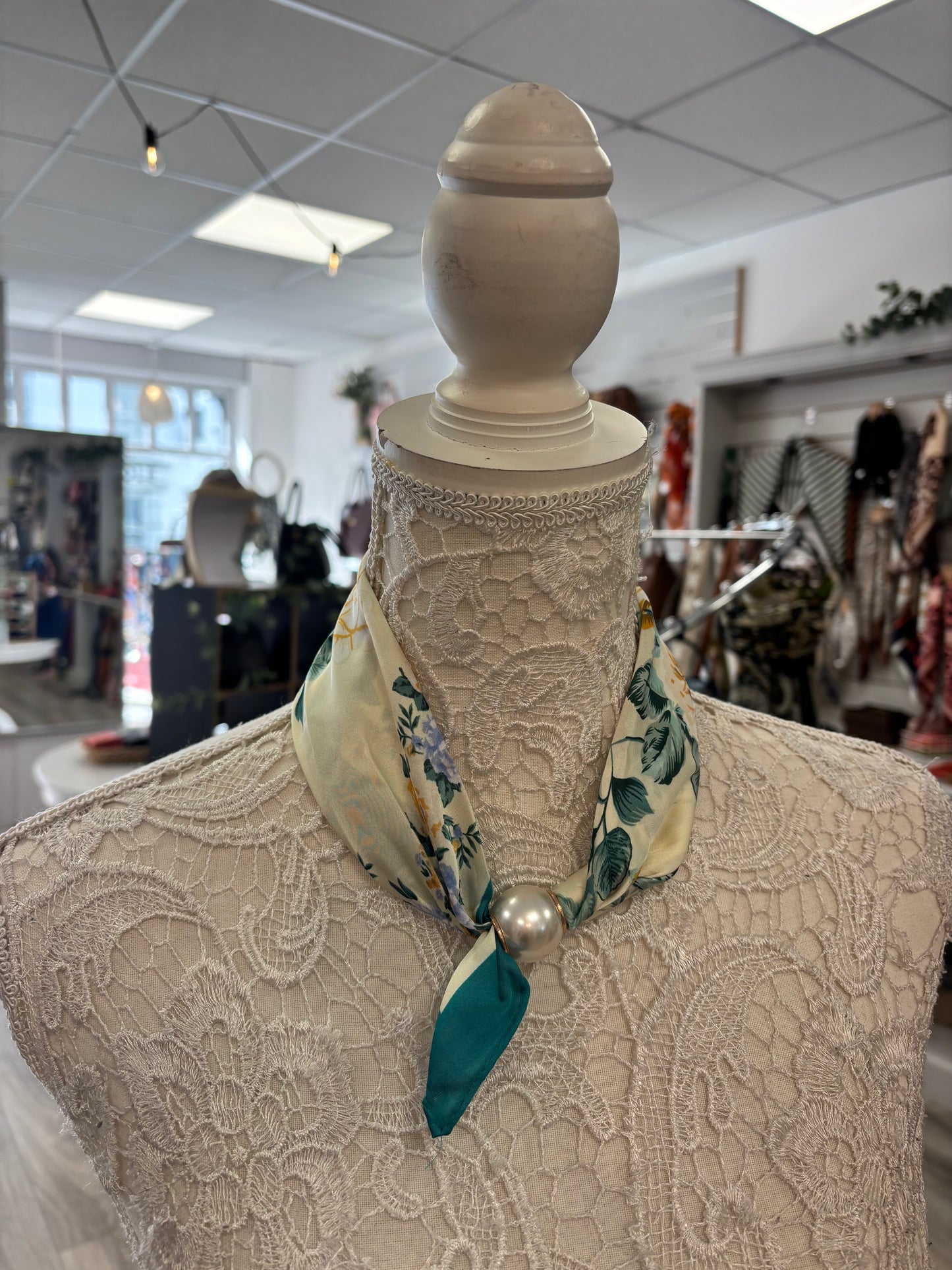 Eire pearl scarf