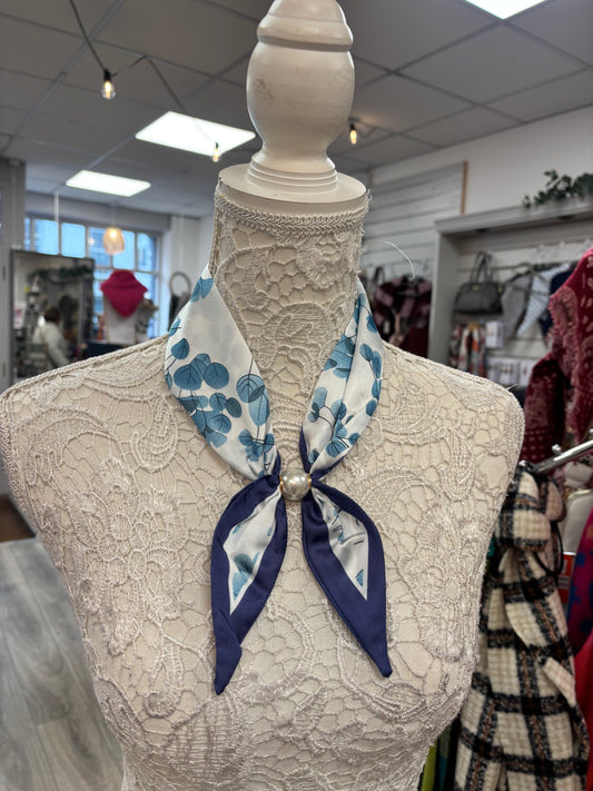 Bonnie Pearl scarf