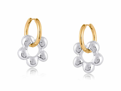 SAKURA DAISY EARRINGS